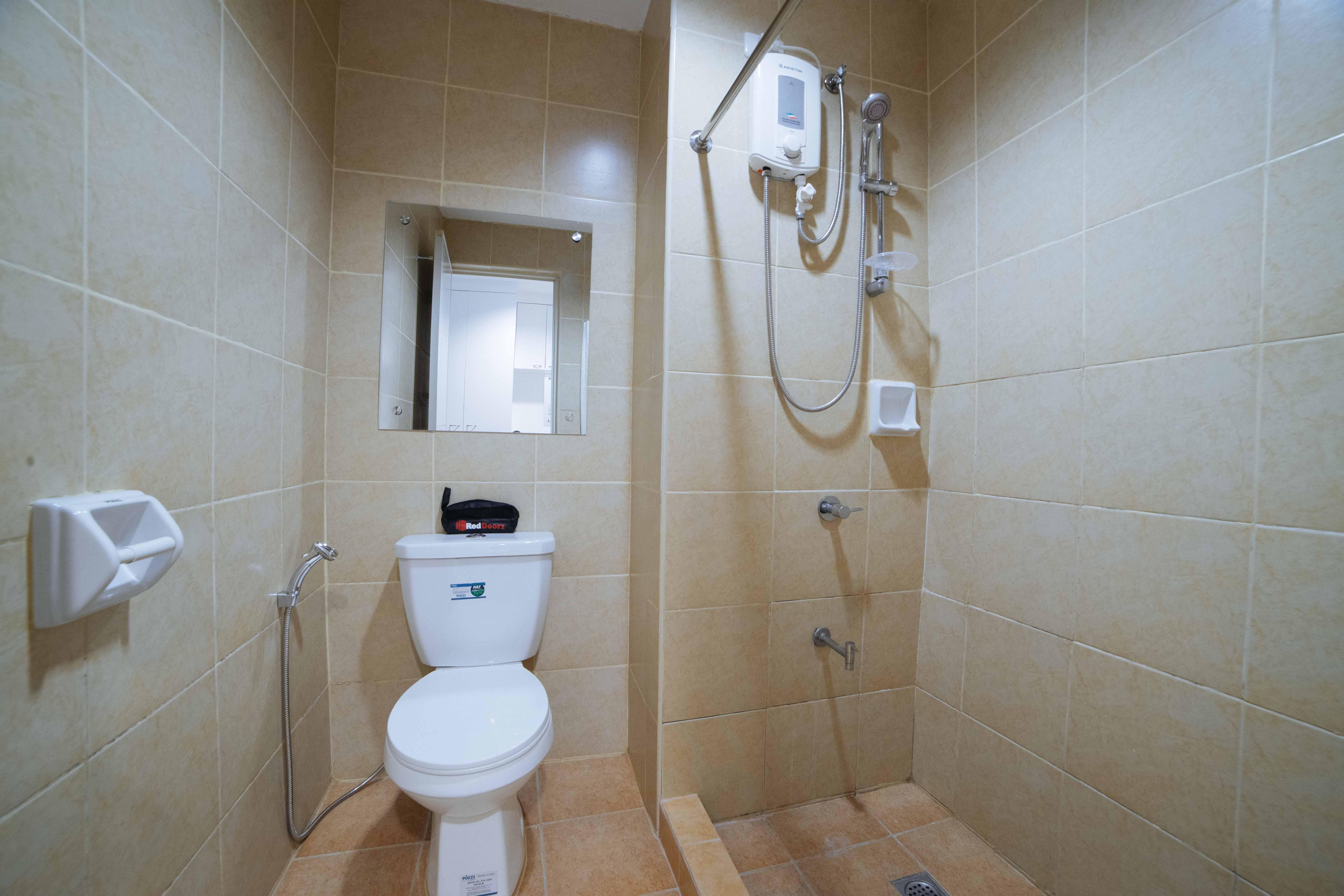 Reddoorz Plus @ Roxas Street Davao Экстерьер фото