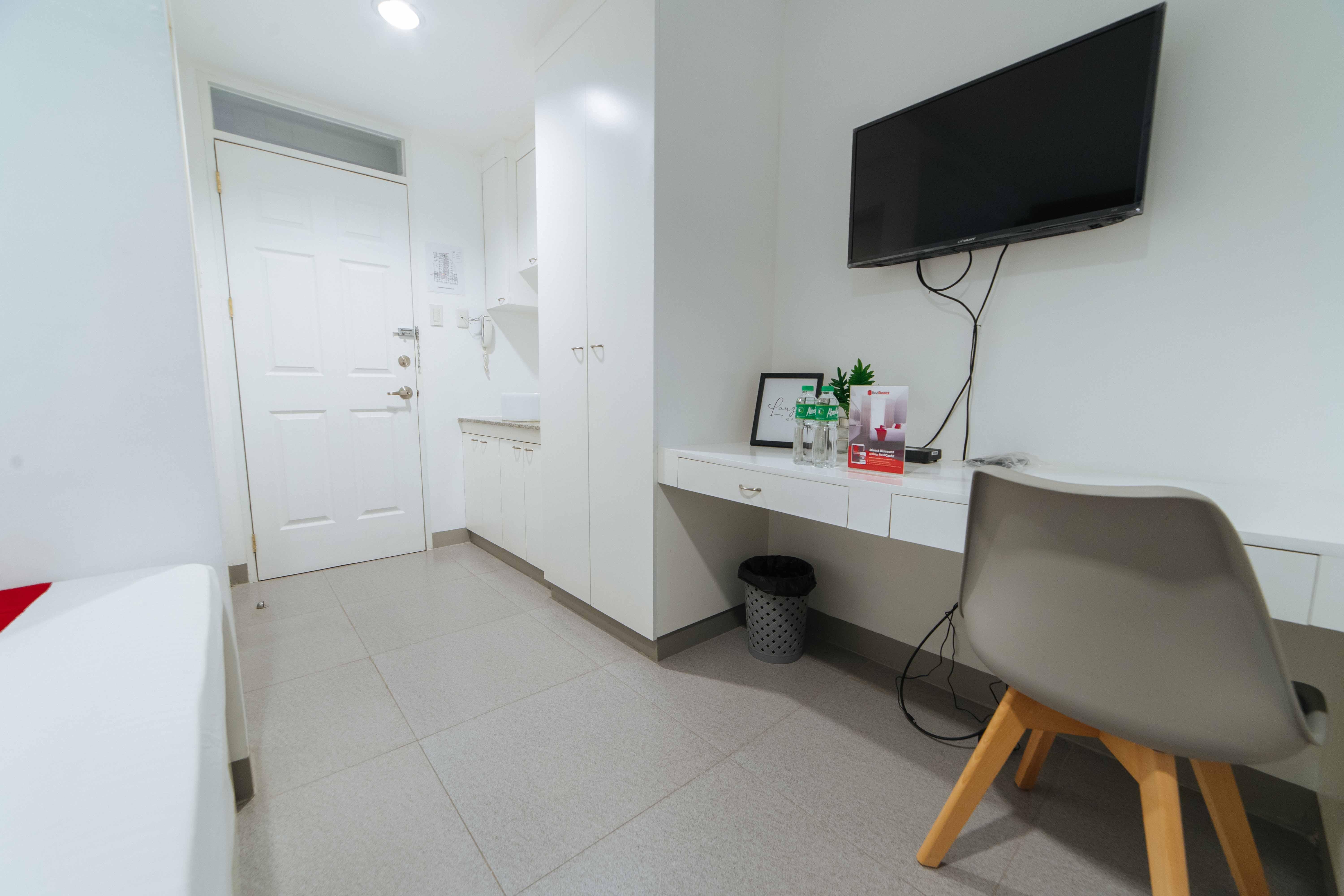 Reddoorz Plus @ Roxas Street Davao Экстерьер фото