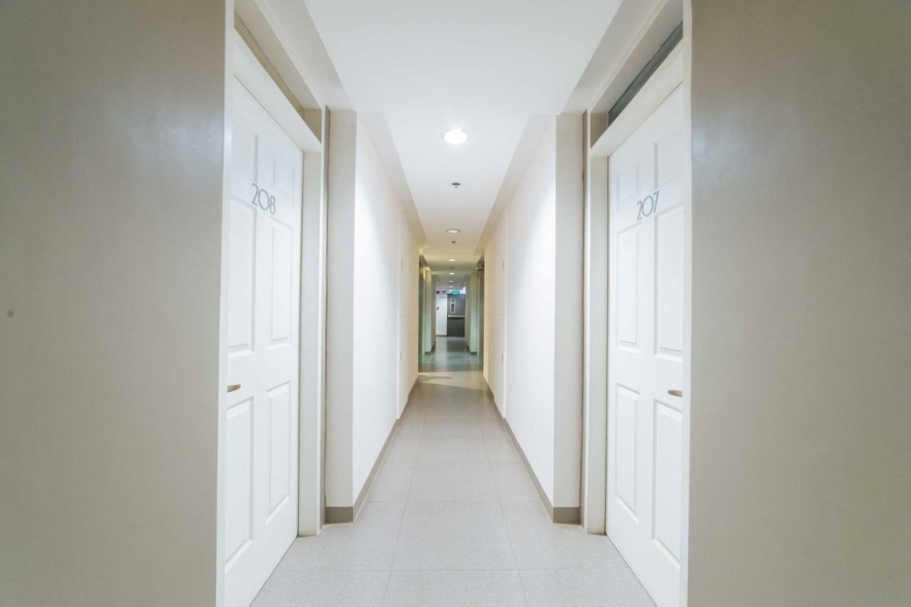 Reddoorz Plus @ Roxas Street Davao Экстерьер фото